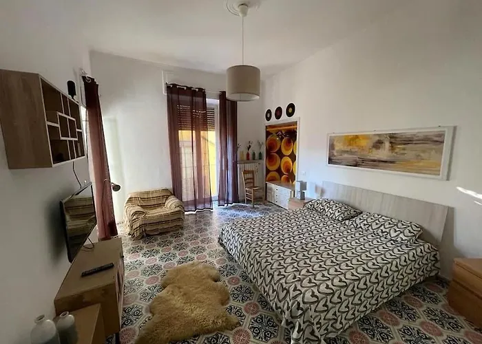 Donnaromita Holiday House Hystoric Center