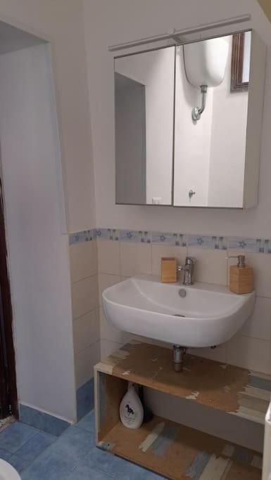 Donnaromita House Hystoric Center Apartment Naples
